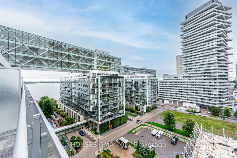 39 Queens Quay E, unit 1039 for sale