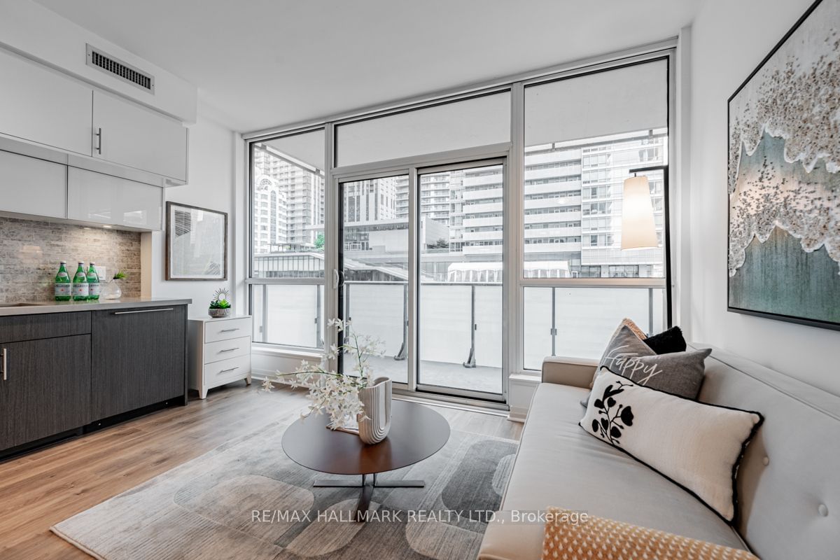 8 Mercer St, unit 901 for sale