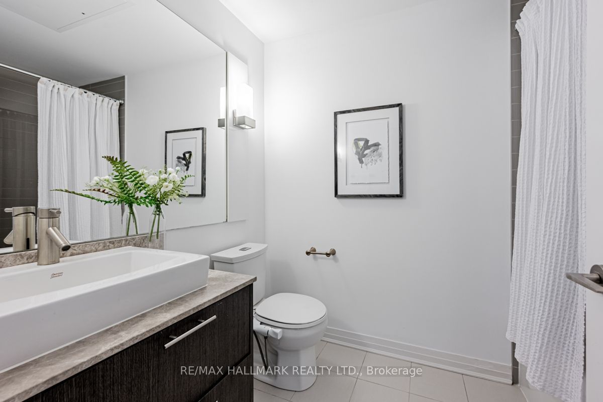 8 Mercer St, unit 901 for sale