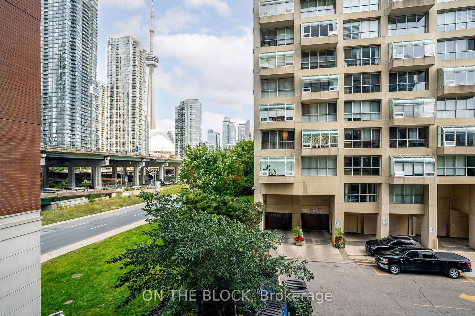 500 Queens Quay W, unit 309E for rent