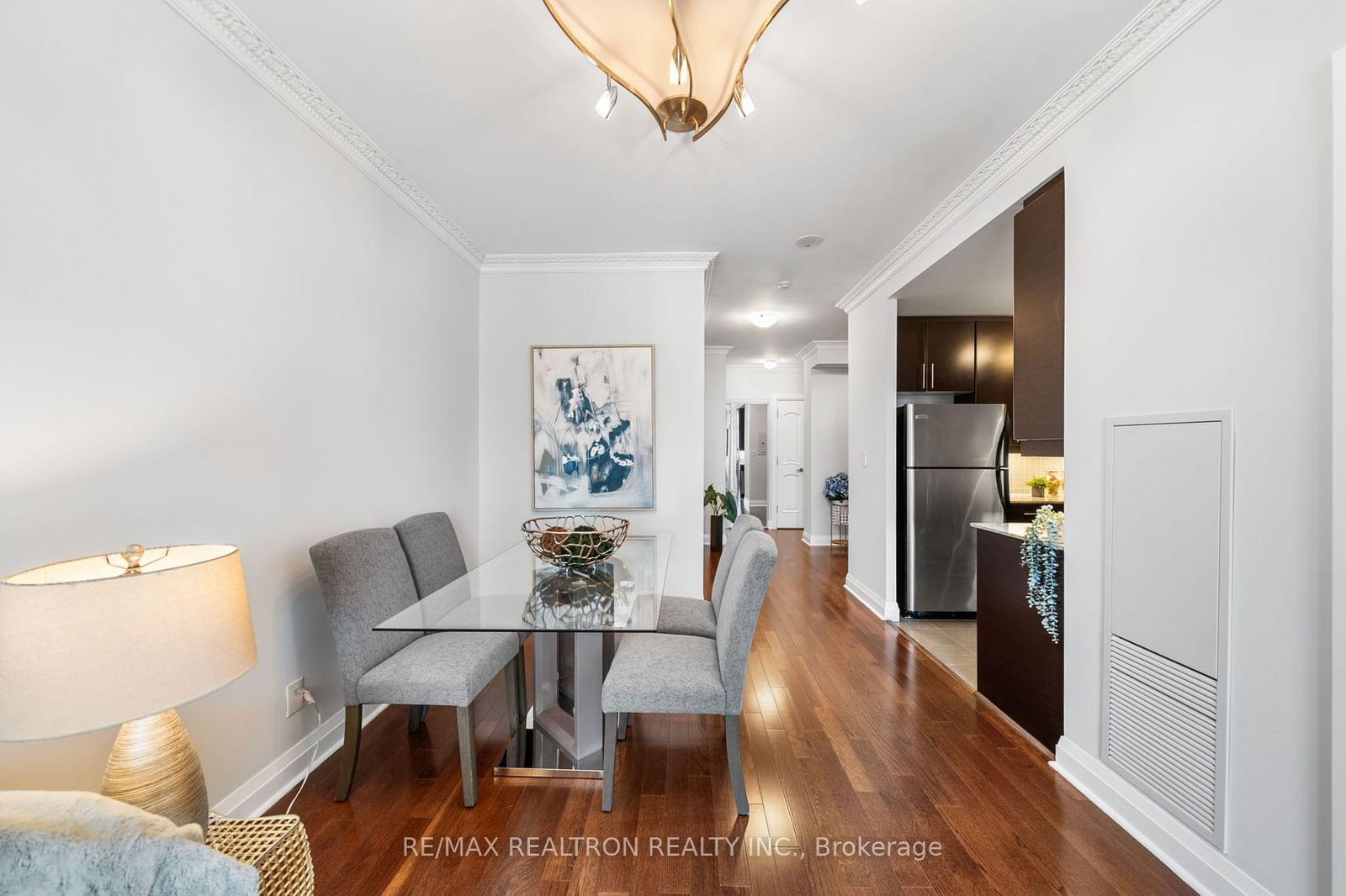 16 Harbour St W, unit 3701 for sale