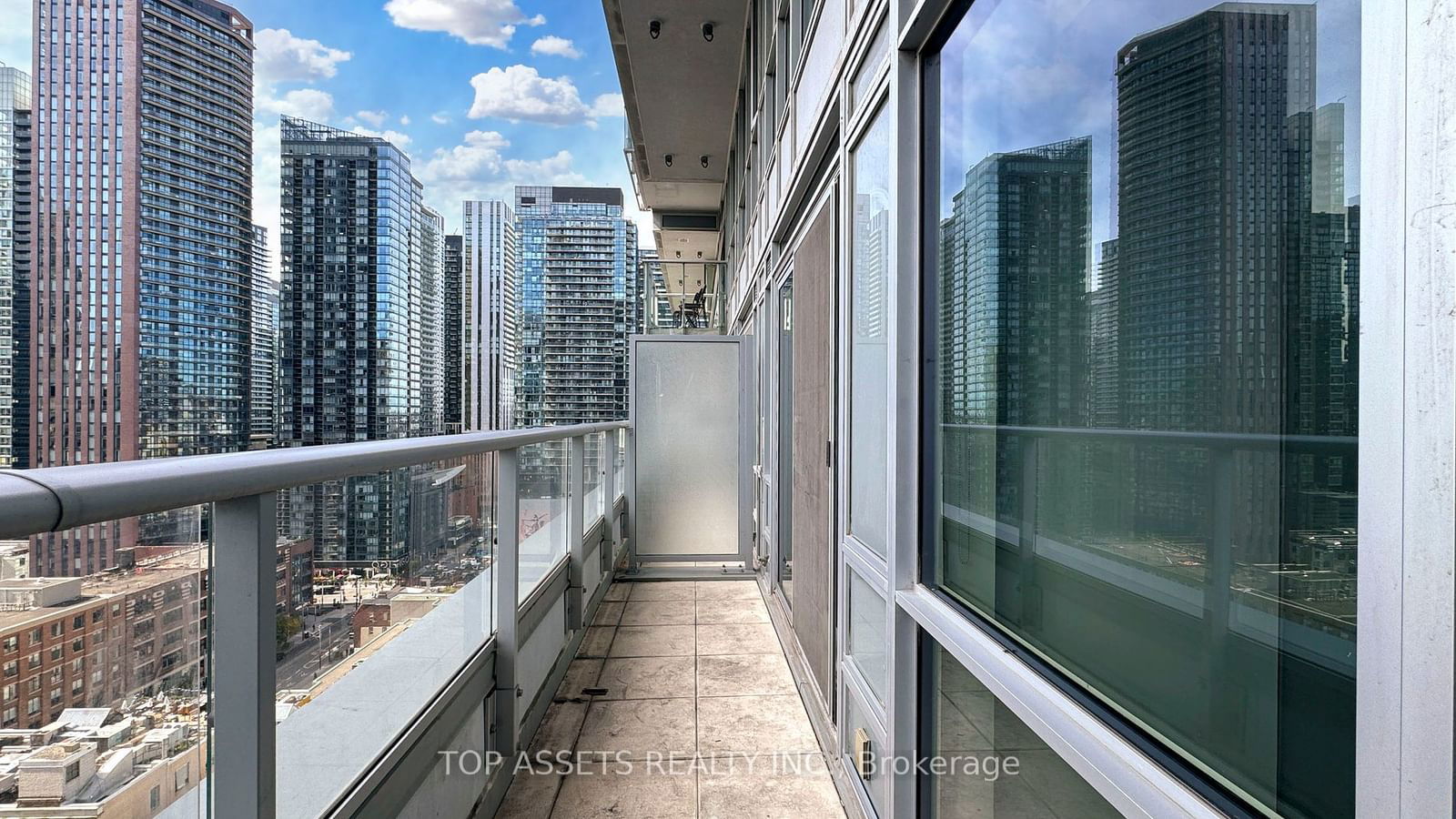 30 Nelson St, unit 1704 for sale