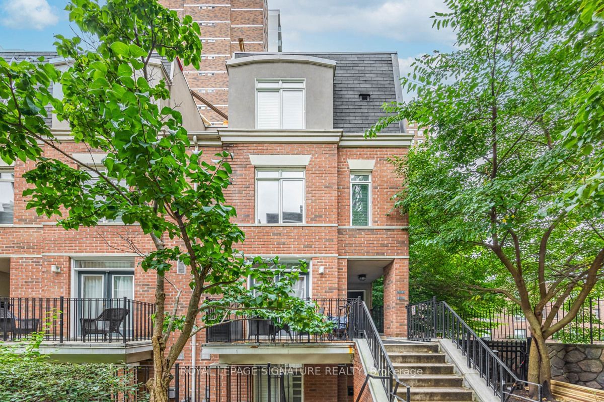 The Central Townhouses, Downtown, Toronto