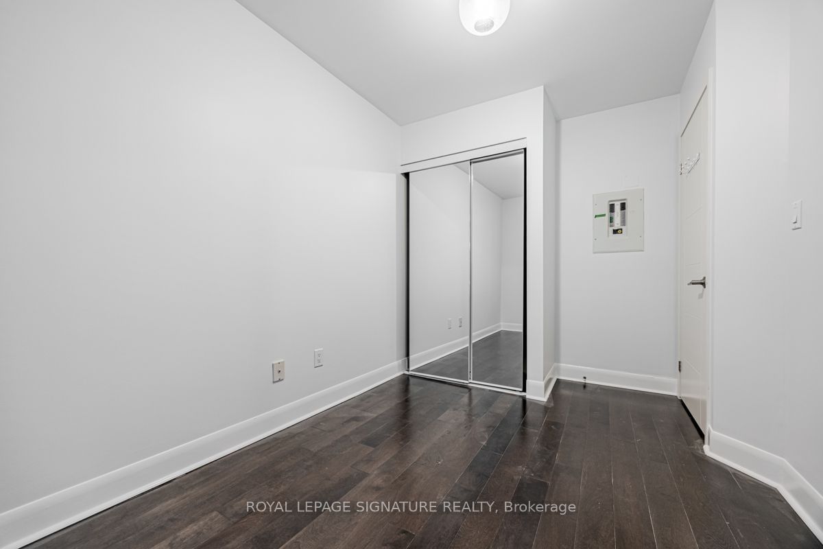 415 Jarvis St, unit 401 for sale