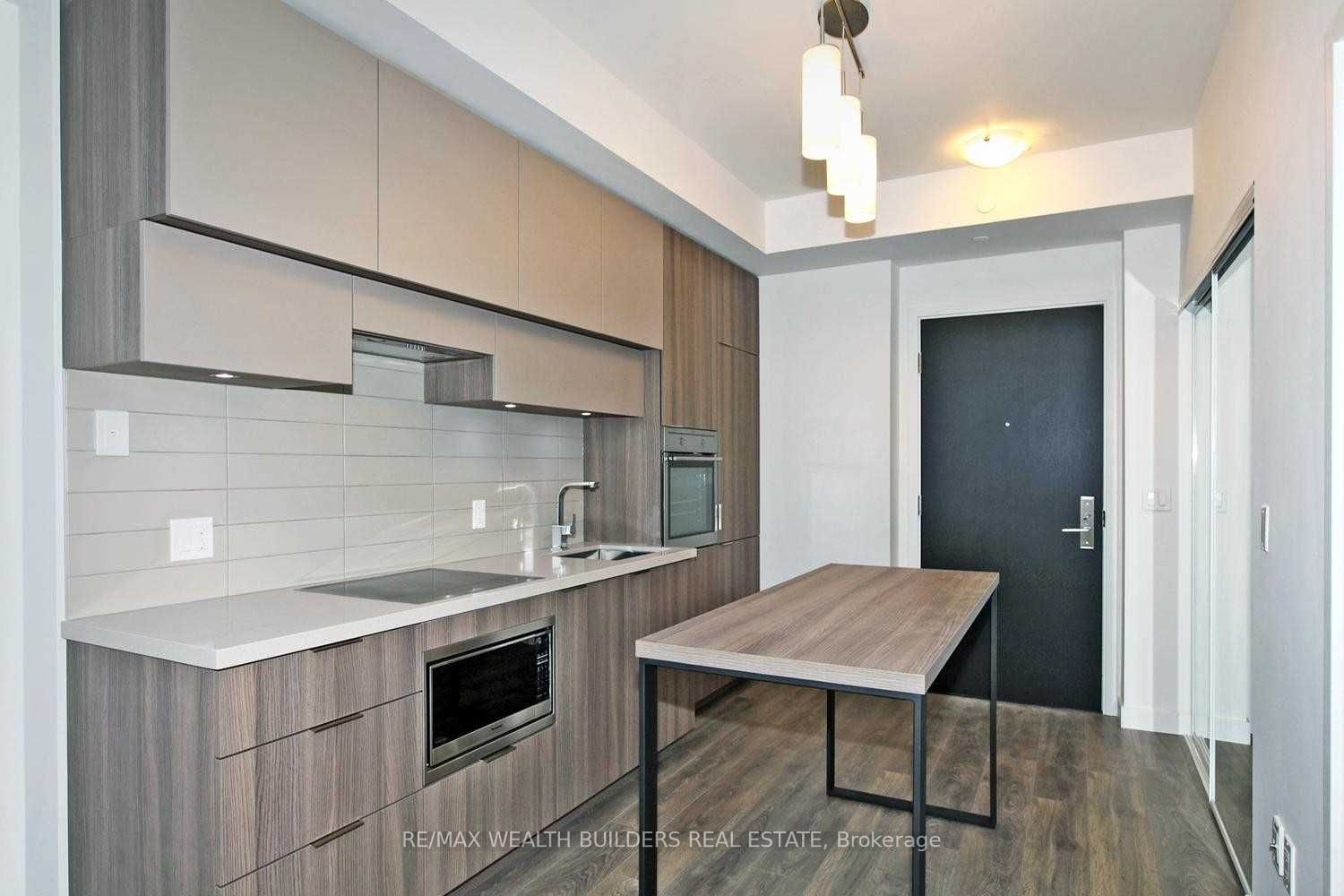 8 Eglinton Ave E, unit 3803 for rent