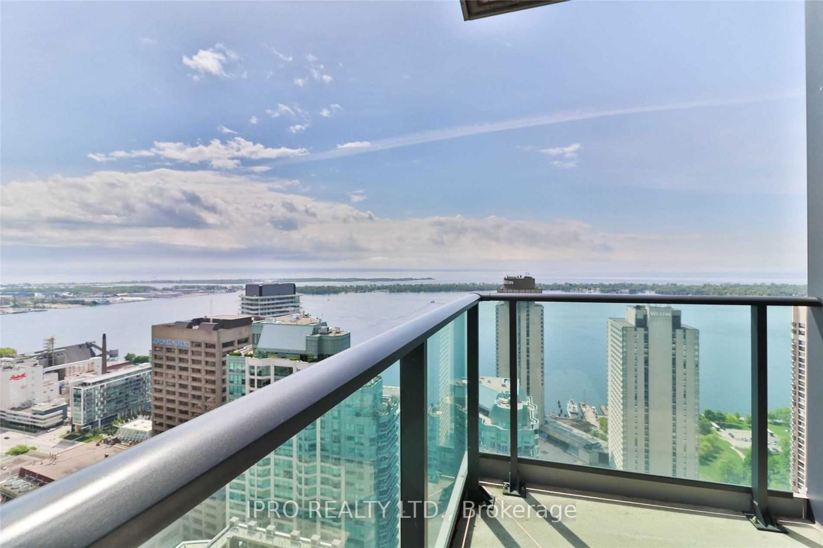 16 Harbour St, unit 4305 for sale