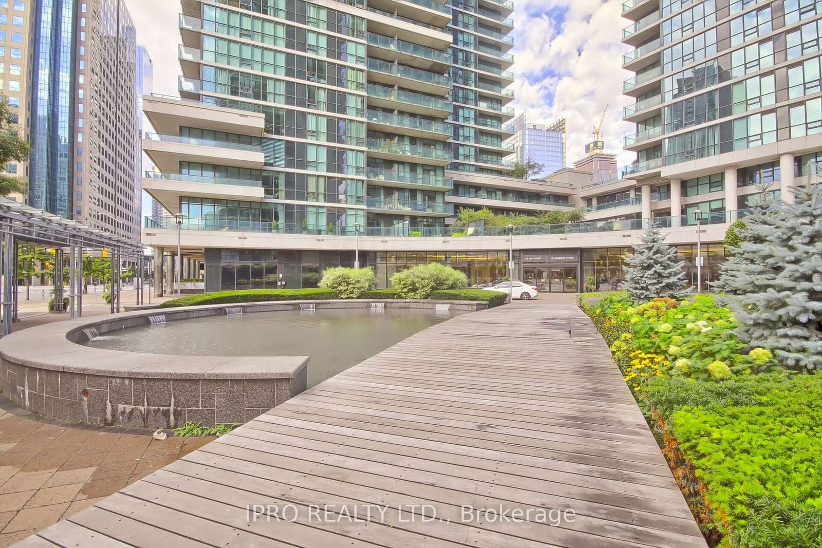 16 Harbour St, unit 4305 for sale