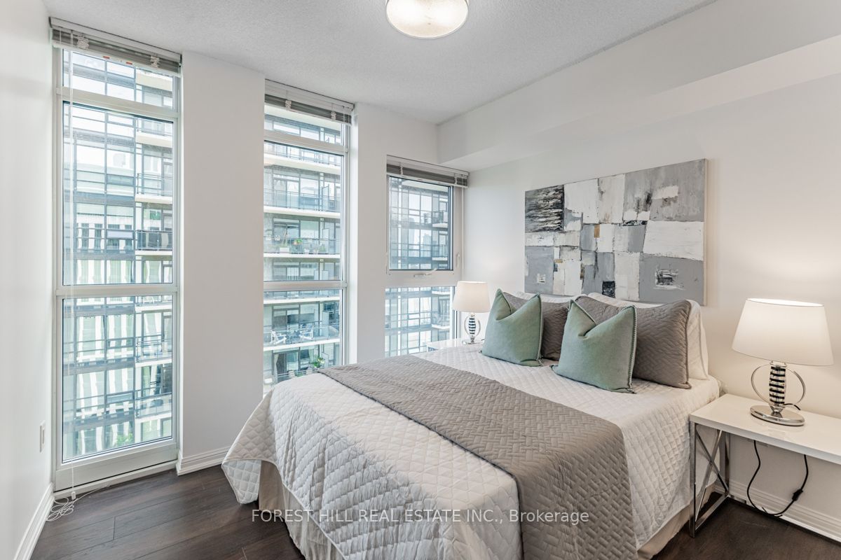 400 Adelaide St E, unit 2215 for sale