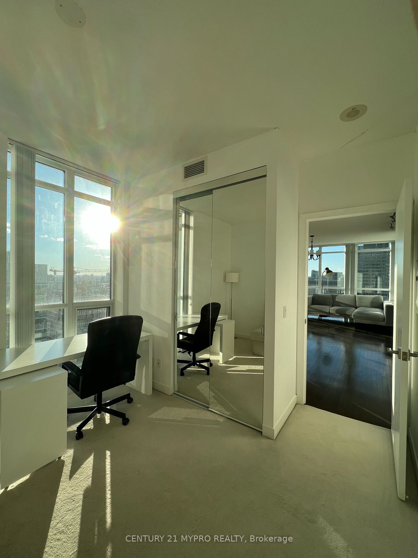 770 Bay St, unit 2401 for rent