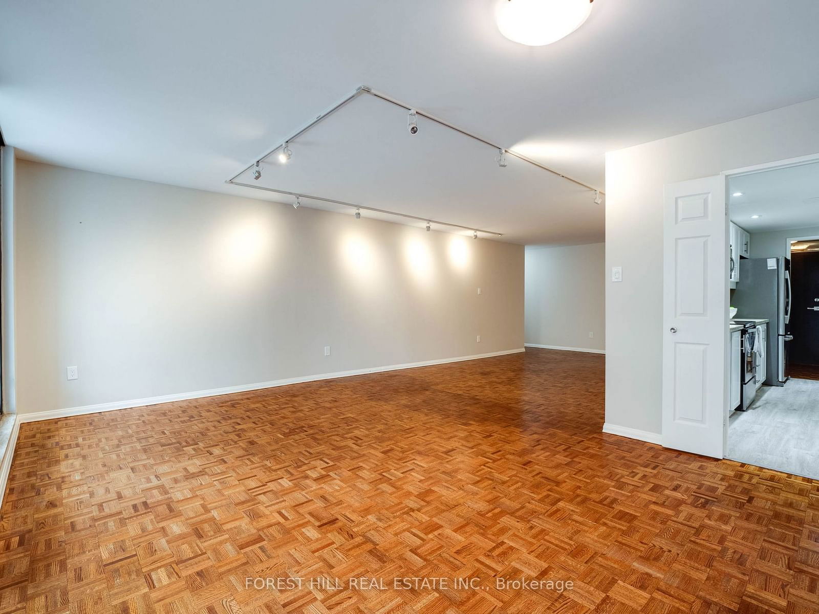 15 Mcmurrich St, unit 1005 for rent