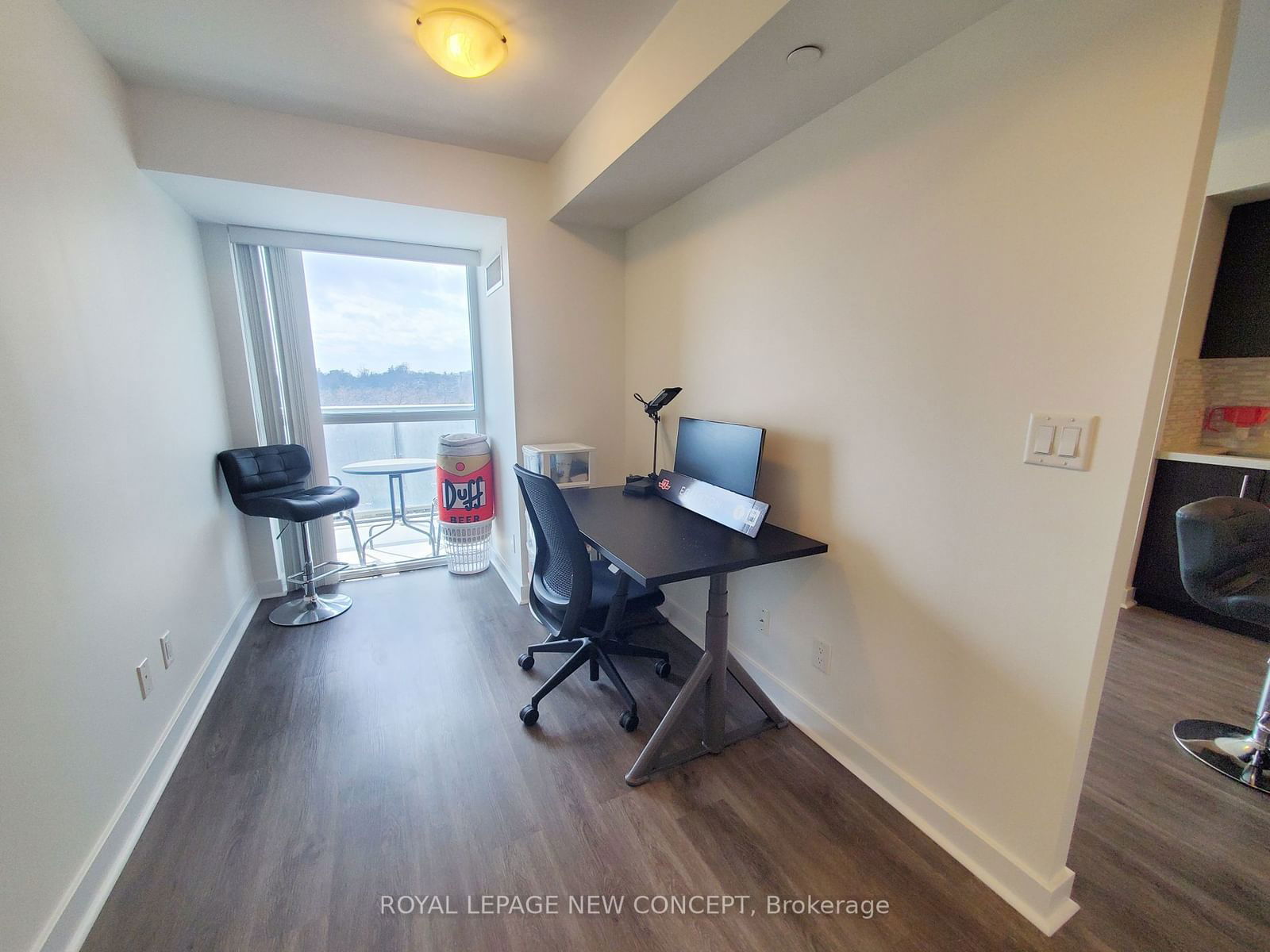 58 Orchard View Blvd, unit 701 for sale