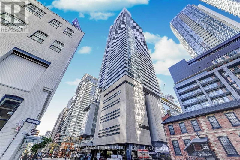 80 John St, unit 4105 for rent