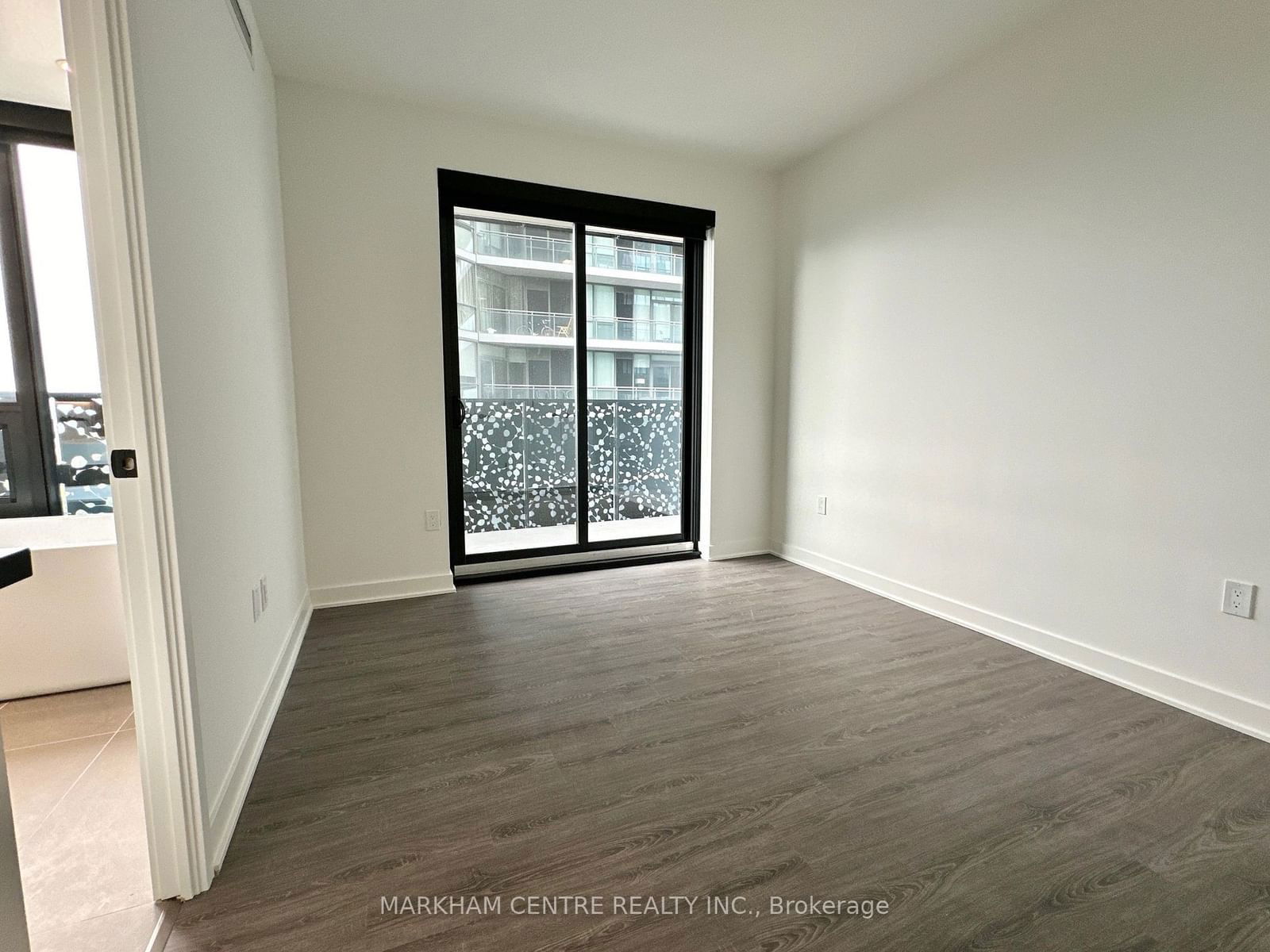 55 Charles St E, unit 4005 for rent