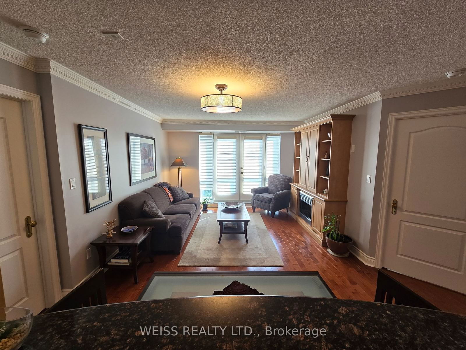 800 Spadina Rd, unit 404 for sale