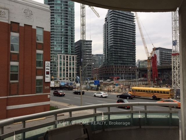 600 Queens Quay W, unit 219 for rent