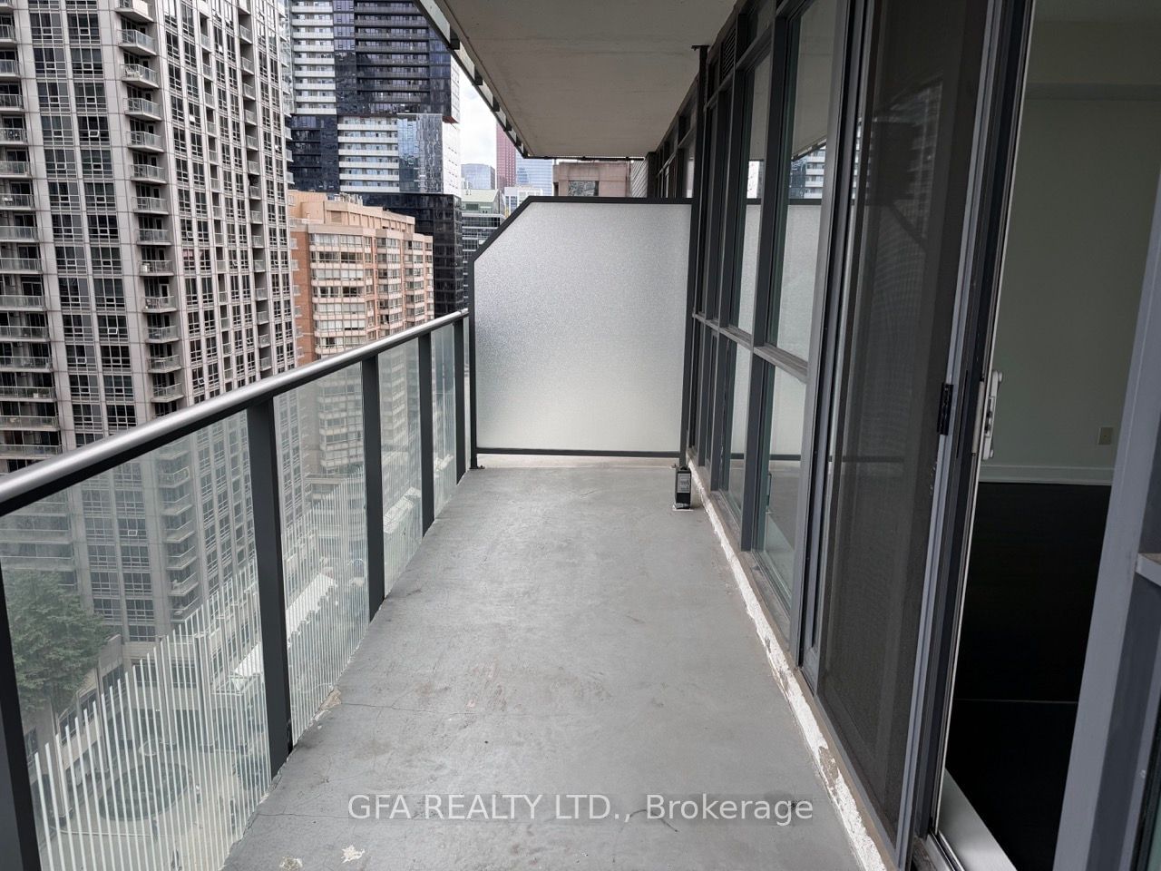 770 Bay St, unit 1604 for rent