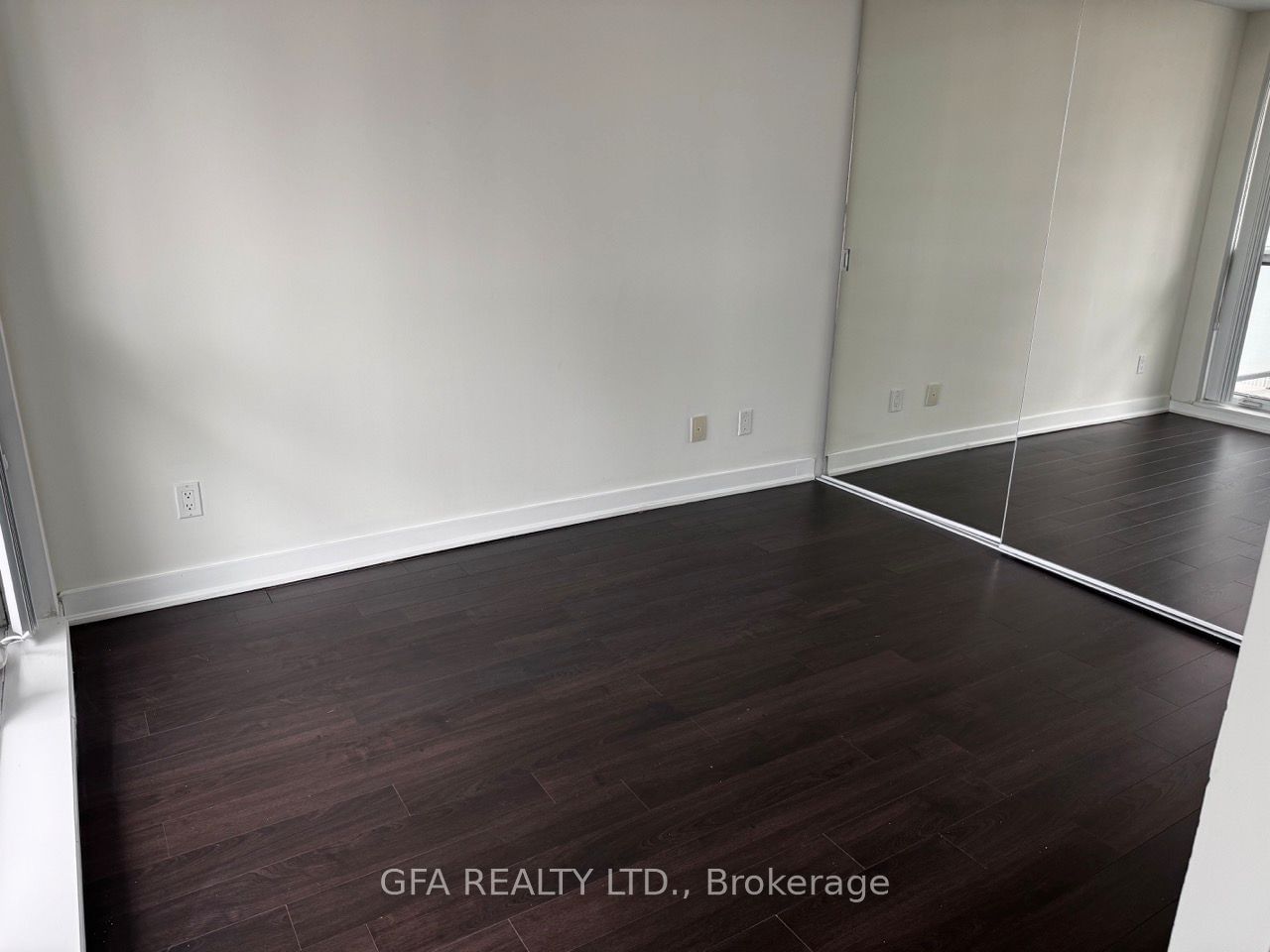 770 Bay St, unit 1604 for rent