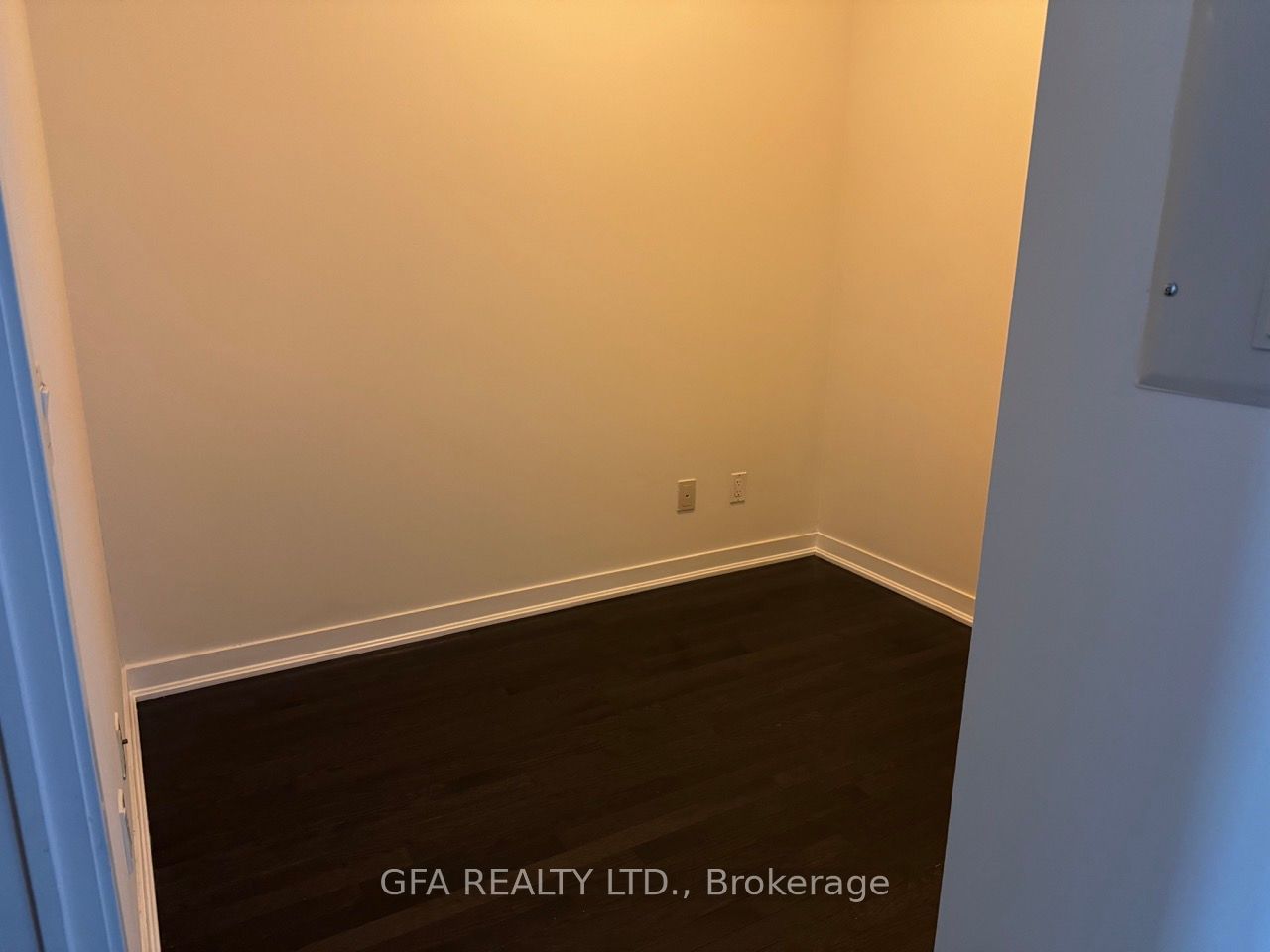 770 Bay St, unit 1604 for rent