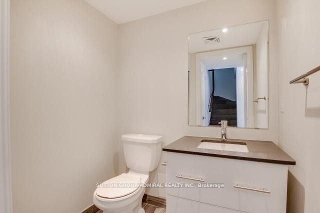 555 Wilson Ave, unit Ph1402 for rent