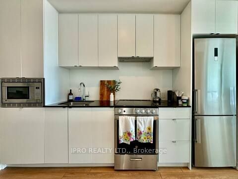 49 East Liberty St, unit 1504 for rent