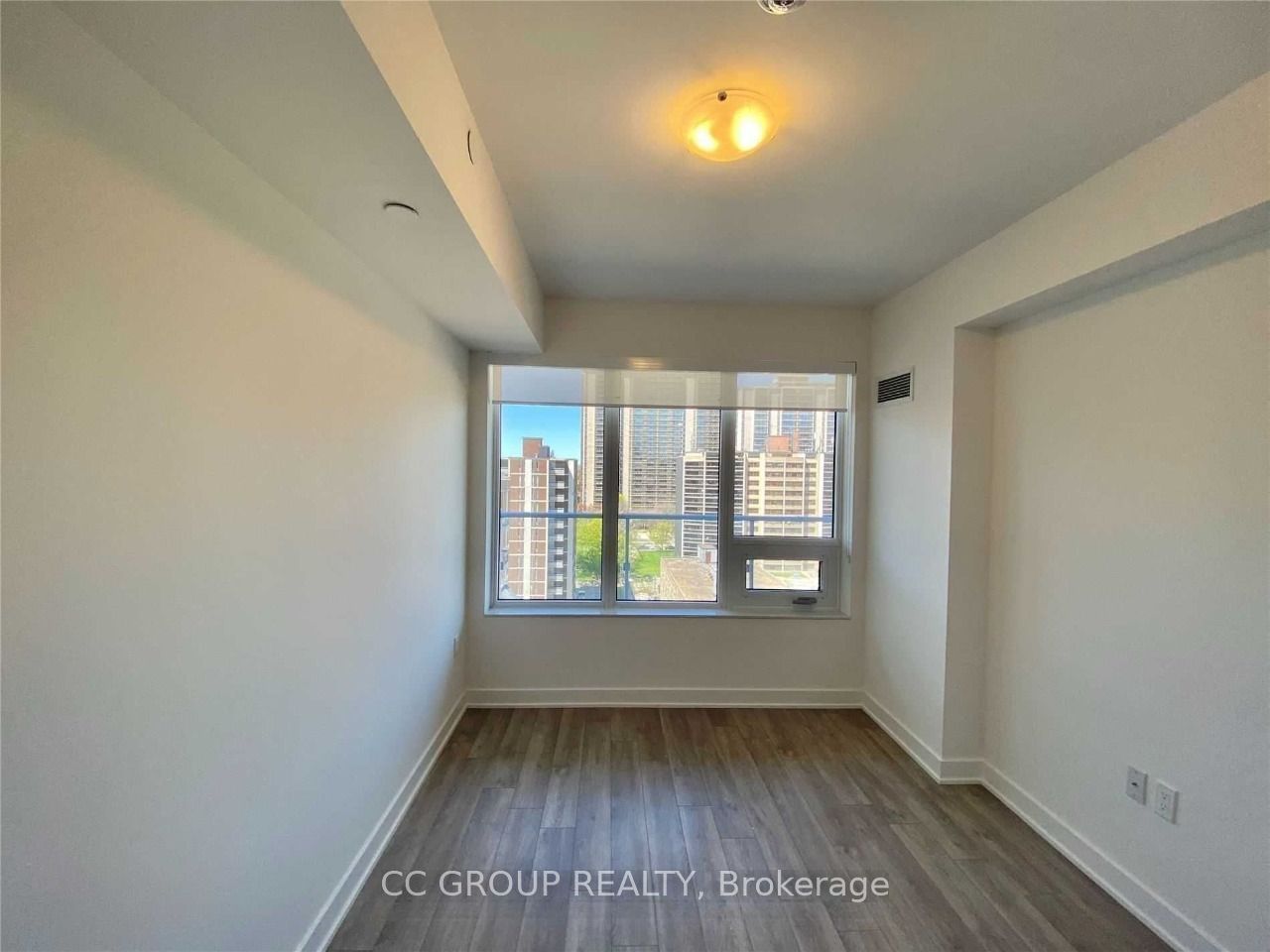 99 Broadway Ave, unit 901 for sale