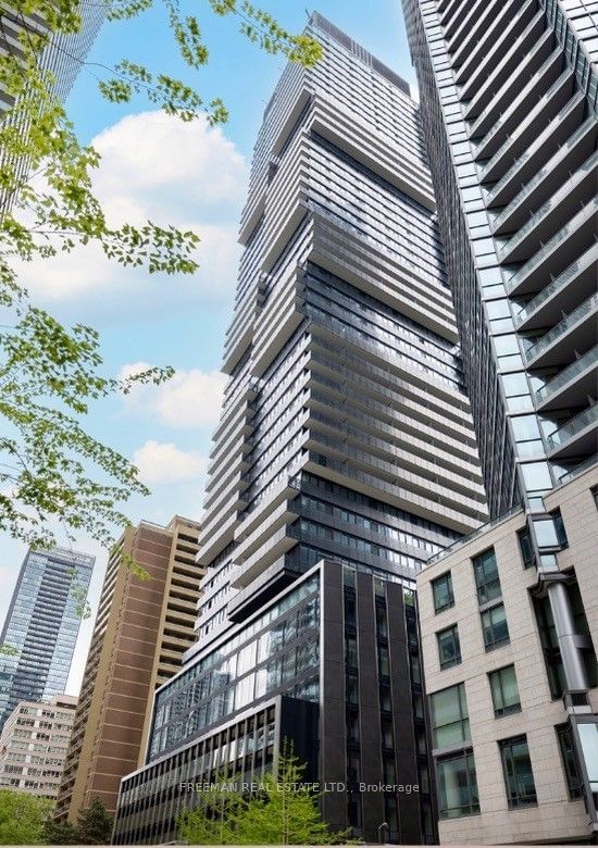 55 Charles St E, unit 3706 for rent