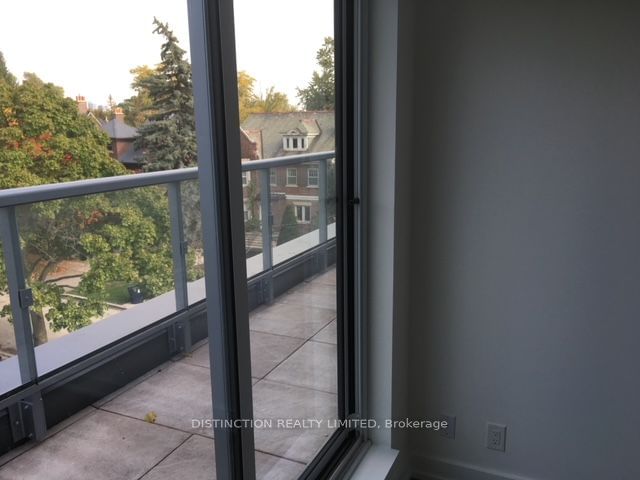 6 Parkwood Ave, unit 404 for rent