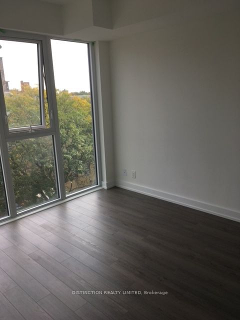 6 Parkwood Ave, unit 404 for rent