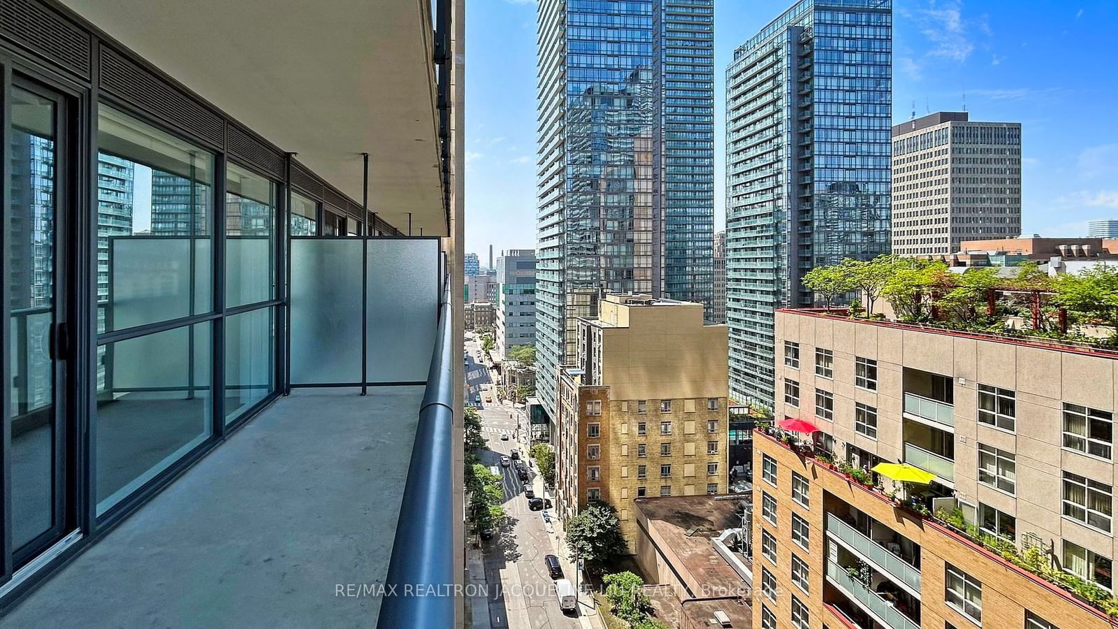 15 Grenville St, unit 1508 for sale