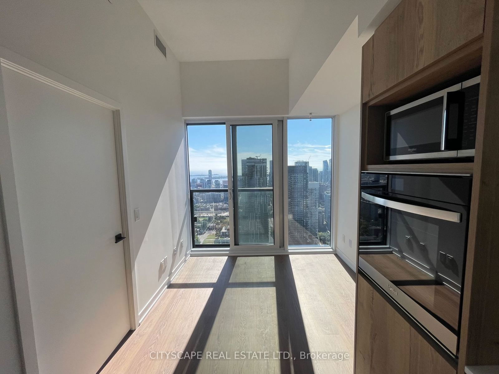 319 Jarvis St, unit PH 16 for rent