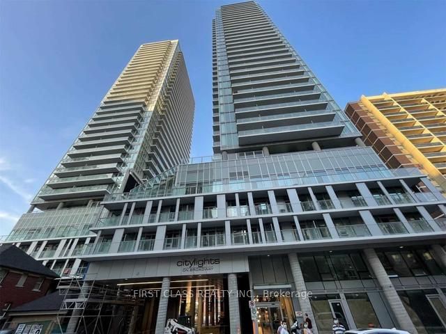 195 Redpath Ave, unit 2608 for rent