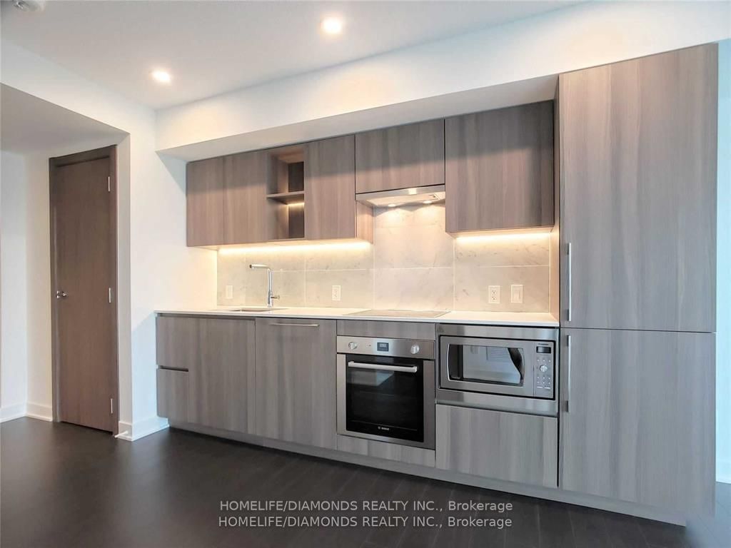 17 Bathurst St, unit 3509 for rent