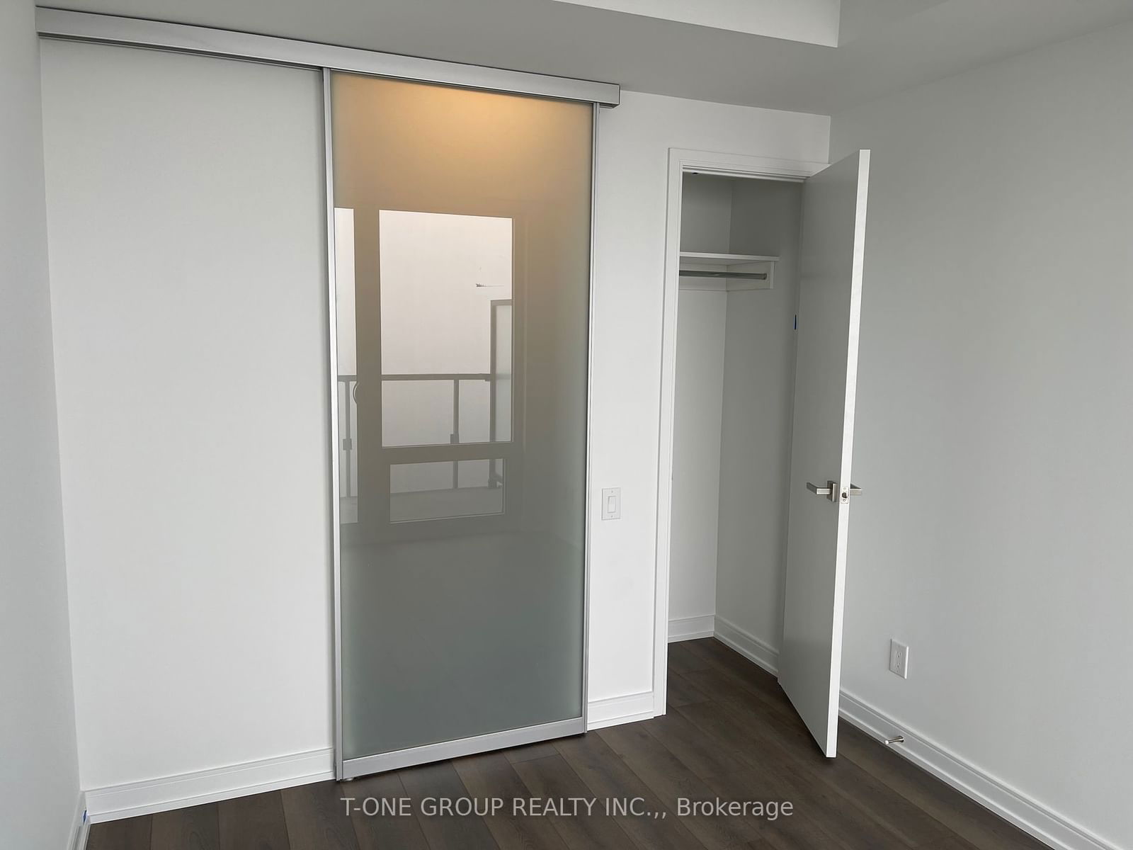 3 Gloucester St, unit 3006 for rent