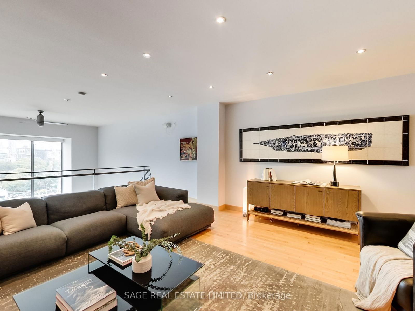 160 Baldwin St, unit PH616 for sale