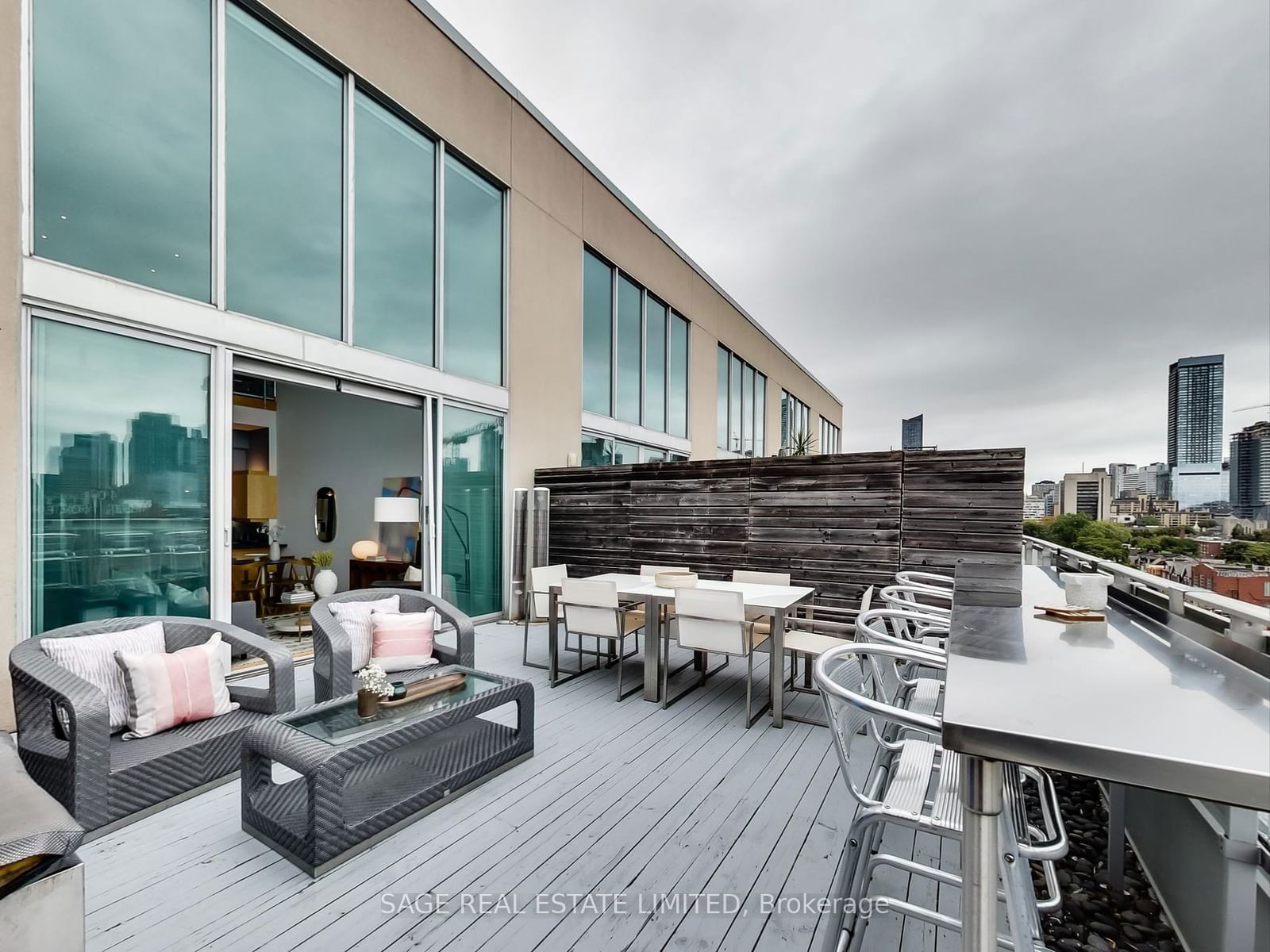 160 Baldwin St, unit PH616 for sale