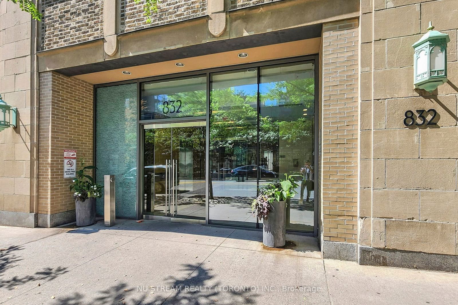 832 Bay St, unit 2904 for sale