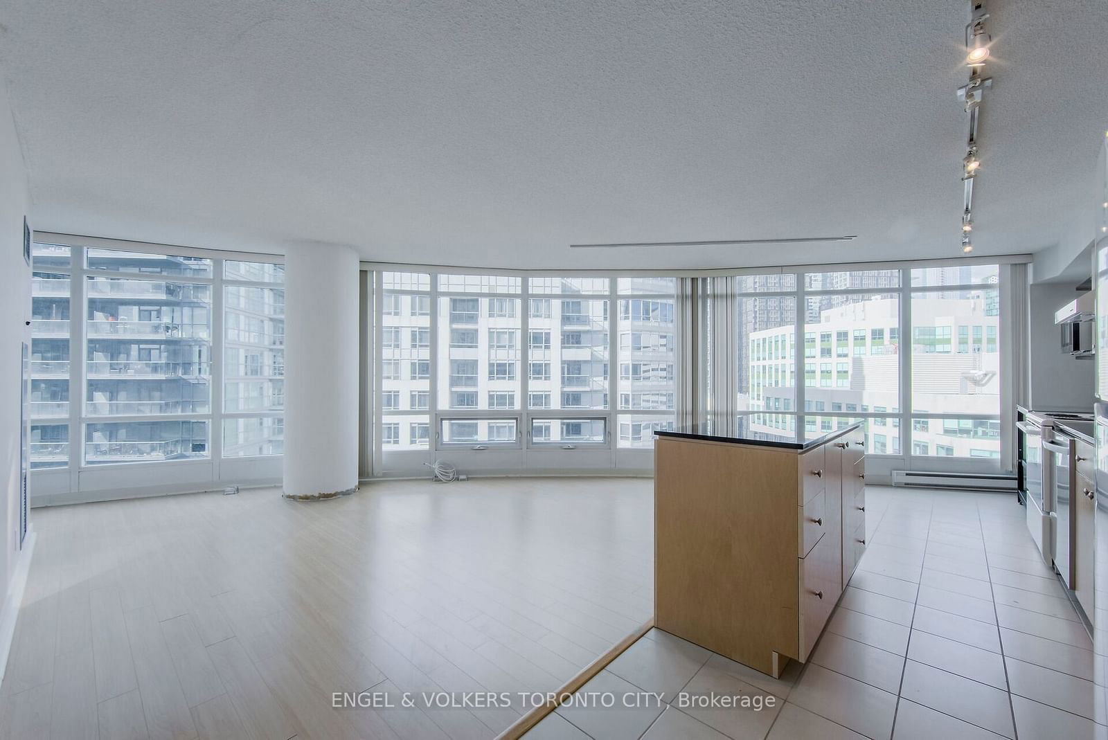 361 Front St W, unit 2110 for sale