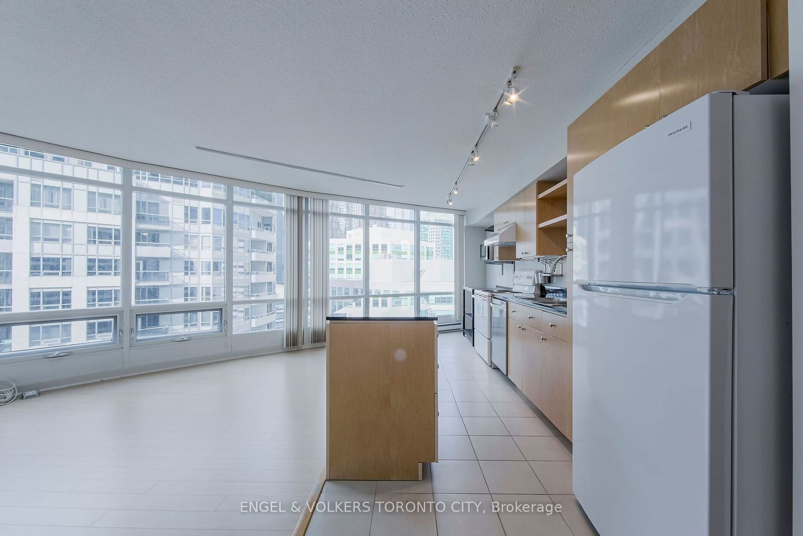 361 Front St W, unit 2110 for sale