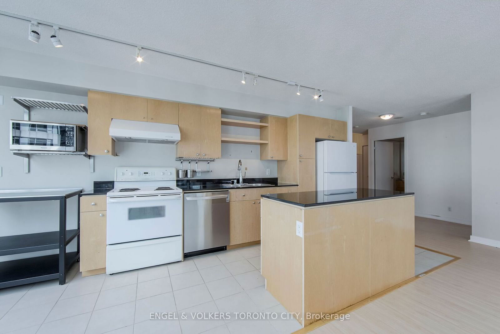 361 Front St W, unit 2110 for sale