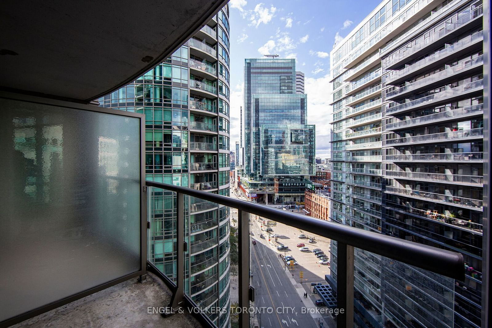 361 Front St W, unit 2110 for sale