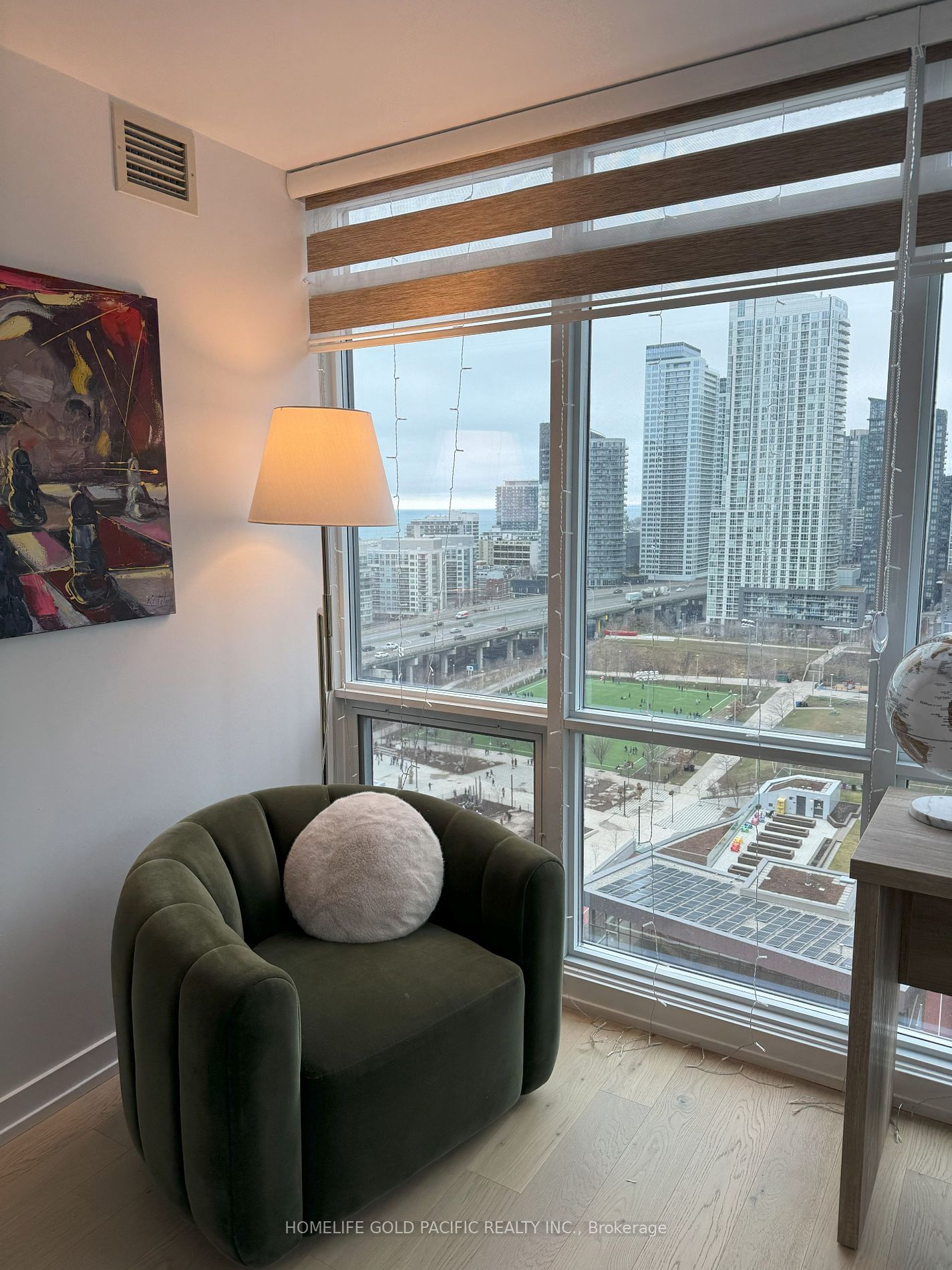 15 Fort York Blvd, unit 2103 for sale