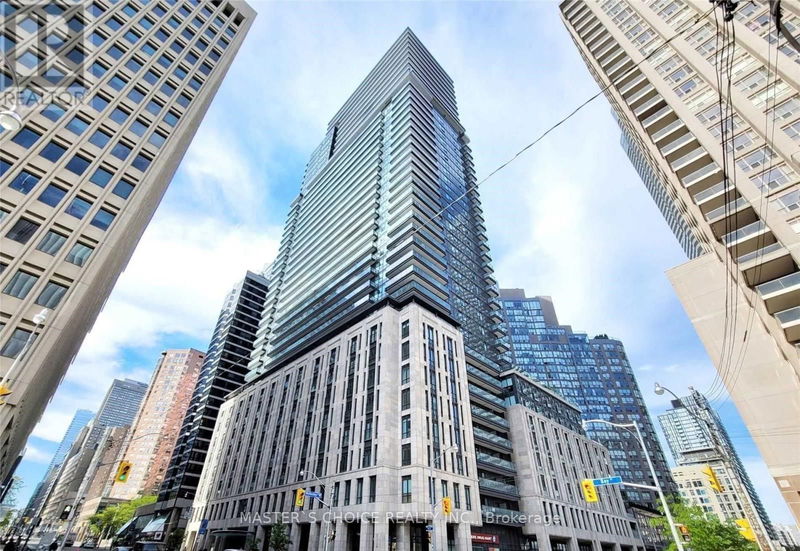 955 Bay St, unit 716 for sale