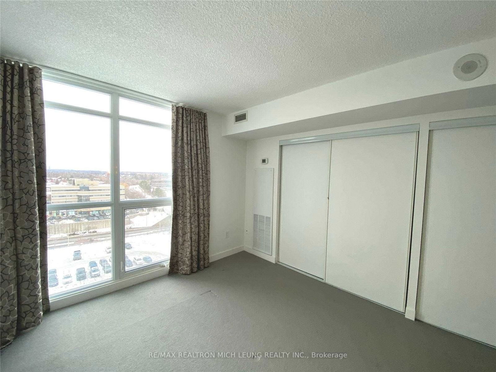 33 Singer Crt, unit 1002 for rent