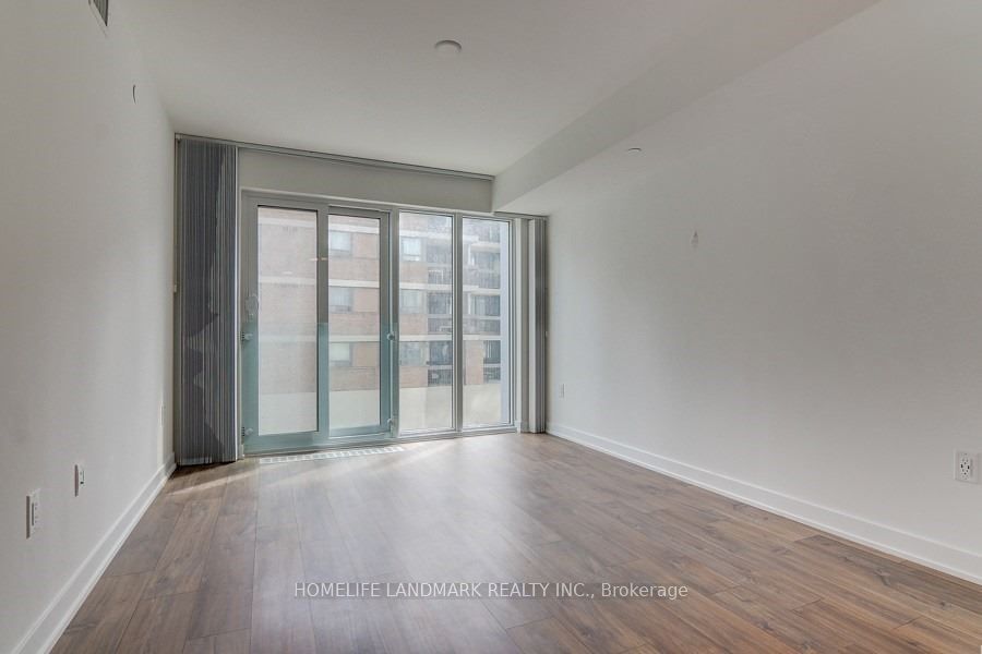 50 Mccaul St, unit 408 for rent