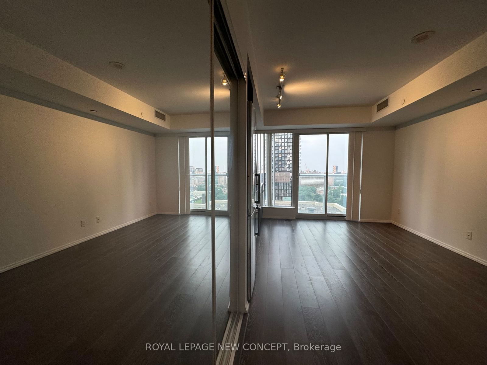 68 Shuter St, unit 1911 for sale