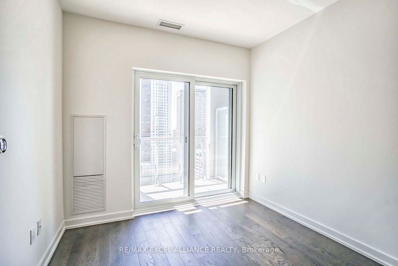 1 Yorkville Ave, unit 3112 for rent