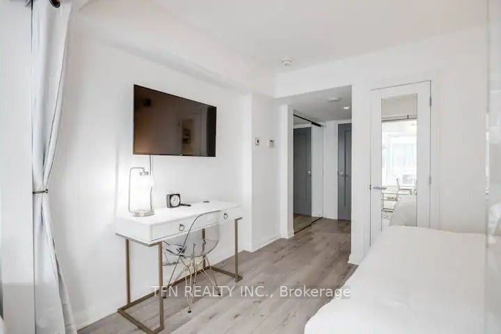 155 Yorkville Ave, unit 2910 for sale