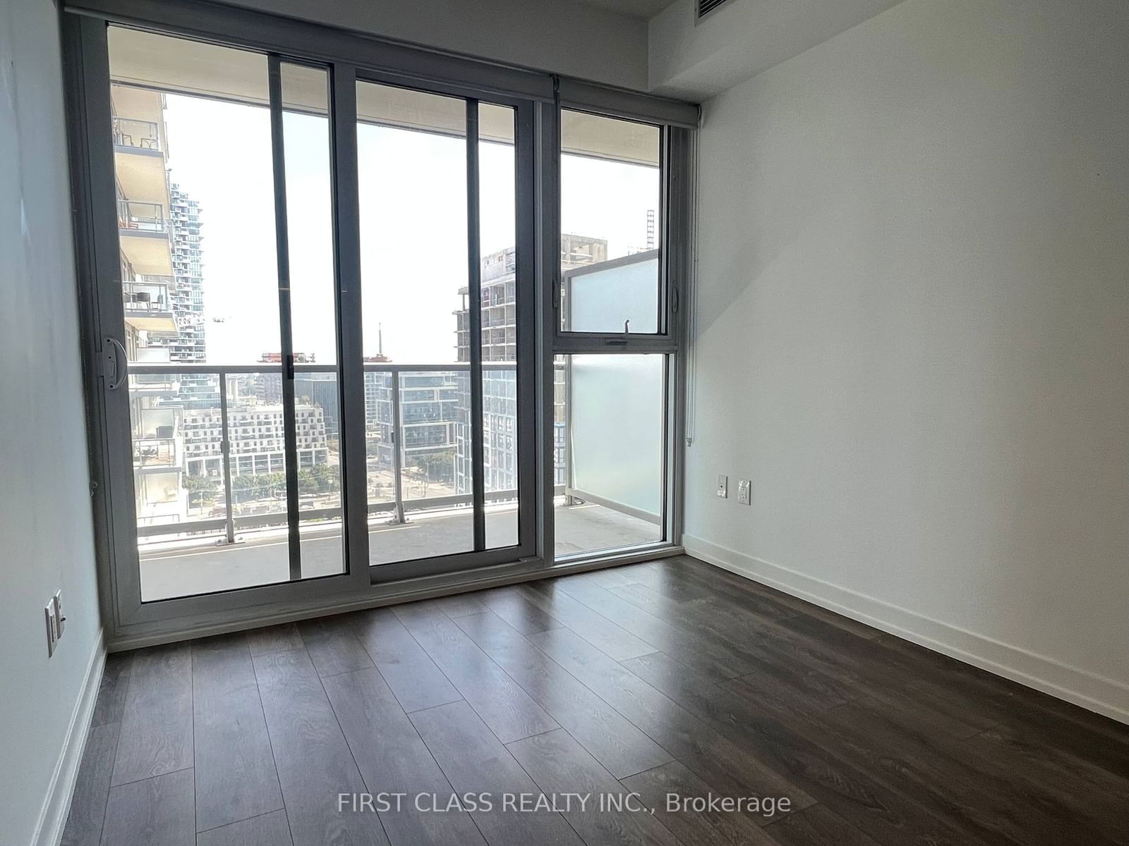 15 Lower Jarvis St, unit 1501 for rent