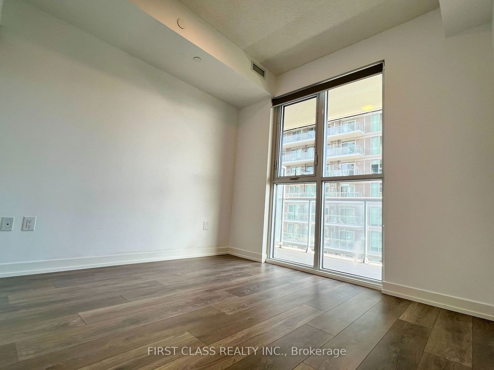 15 Lower Jarvis St, unit 1501 for rent