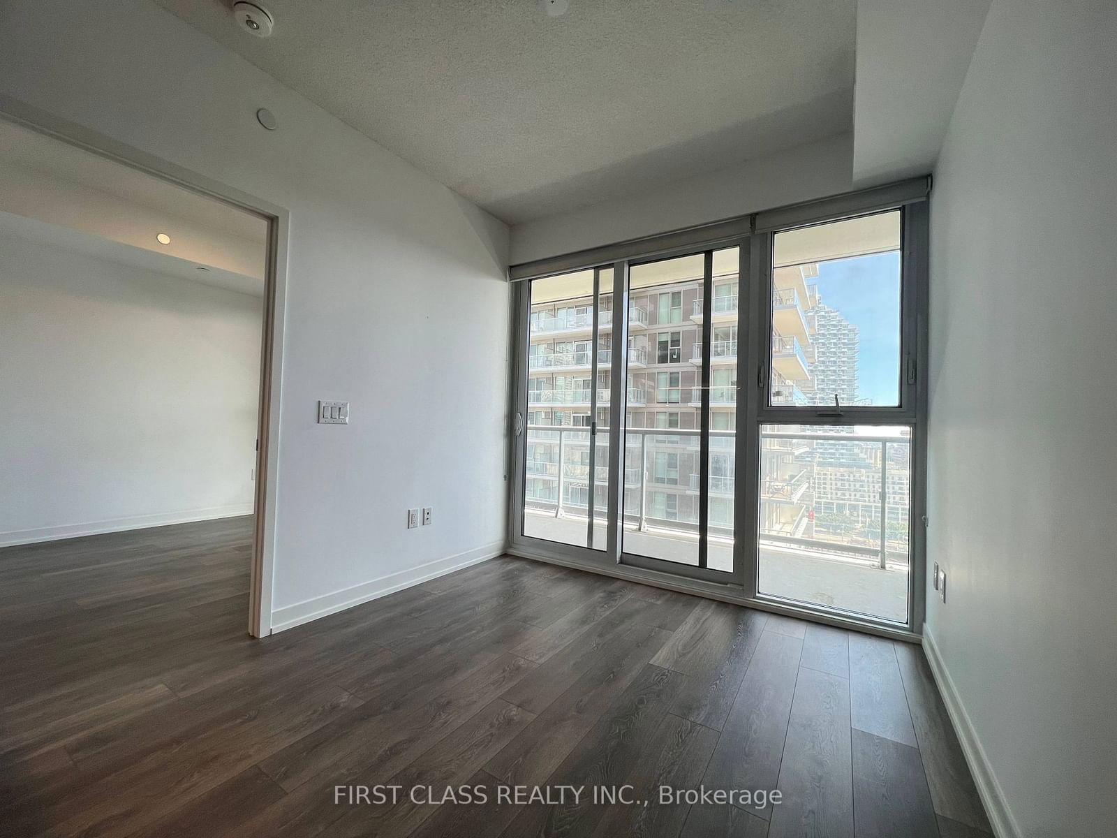 15 Lower Jarvis St, unit 1501 for sale